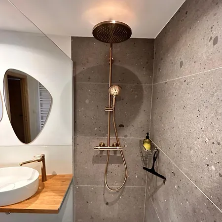 Urbain L'oneux Apartment *